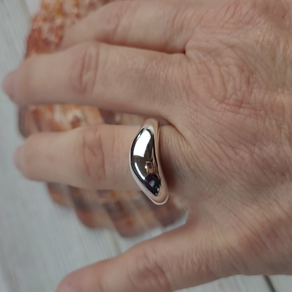 BUNDLE OF THREE FASHION RINGS - Picture 7 of 12